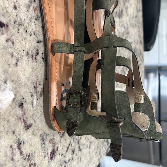 Guess gladiator sandals, size 8 - Picture 3 of 6